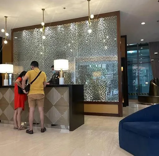 In Bgc Near Grand Hyatt